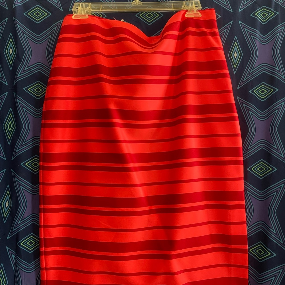 Banana Republic Red Striped Pencil Skirt - Picture 2 of 5